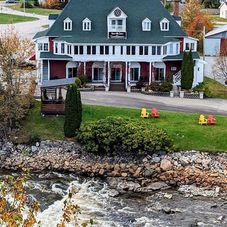 La Gentilhommiere Motel Saint-Siméon Exterior photo