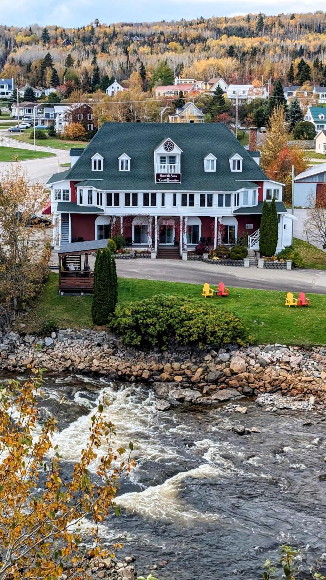 La Gentilhommiere Motel Saint-Siméon Exterior photo