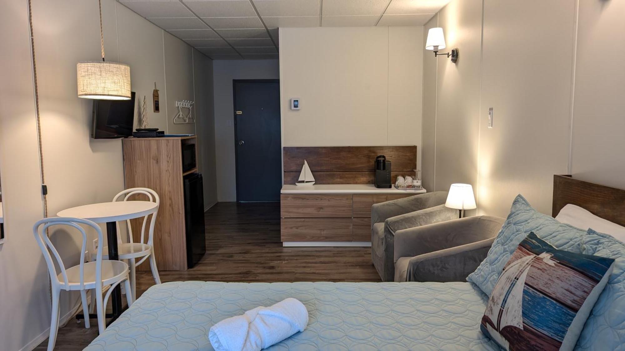 La Gentilhommiere Motel Saint-Siméon Exterior photo